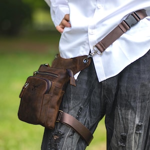 Bolsa de perna personalizada feita à mão em couro bovino: estilo retrô para motociclistas.