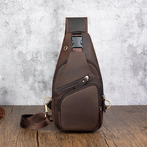Sac à bandoulière personnalisé Sac de poitrine décontracté Sac à bandoulière de voyage fait main Sac de moto unisexe Sac à bandoulière pour homme et femme Cadeau d'anniversaire