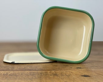 Swedish mid century retro lunch / sandwich box from Kockums in enamel