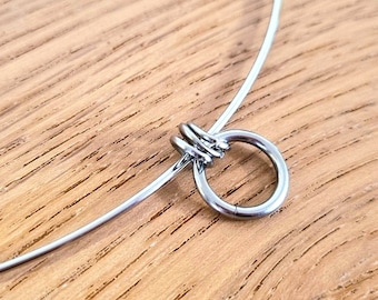 Stainless Steel O-Ring Day Collar: Minimalist Wire Choker