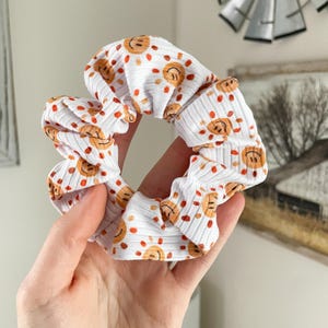 Sunshine Smiles scrunchie, hair scrunch, elastic tie, no bump ponytail holder, long lasting hair accessories