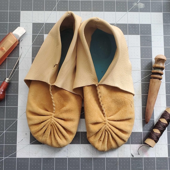 Traditional Cherokee Pucker Toe Moccasins