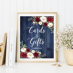 Segno di carte e regali della Marina, Segno di nozze di carte e regali, Segno di tavolo regalo, Fiori bordeaux e bianchi, Segno di nozze blu scuro Borgogna, W737