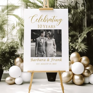 10th Anniversary Welcome Sign, Celebrating 10 Years, Photo Anniversary Welcome sign, Gold Anniversary Sign, 10th Wedding, W1409B