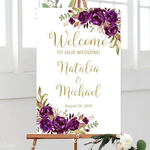 紫色のウェディング ウェルカム サイン、花柄の「Welcome To Our Wedding」サイン、ウェルカム ウェディング サイン、大きなウェルカム サイン、プラム ウェディング、W601