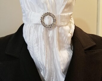 Crisp, light weight crinkly white no-iron dressage and stock tie.