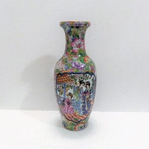 Vintage Porcelain Ceramic Japanese Geisha Vase Beautiful Japanese