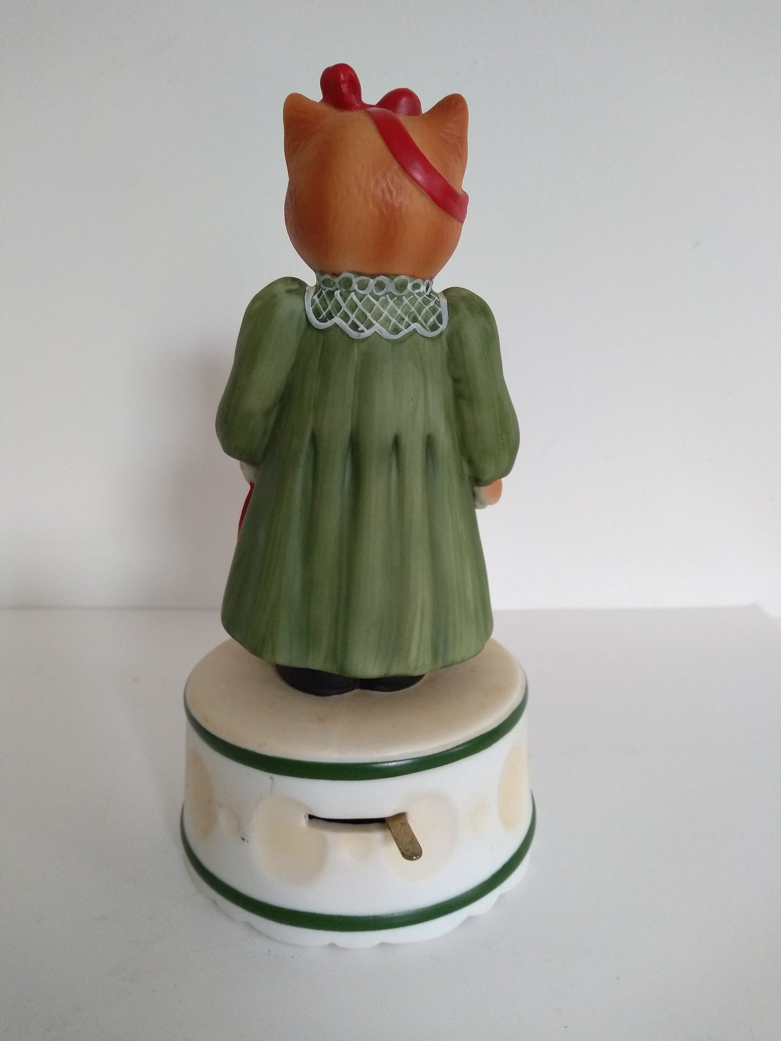 1985 Schmid Music Box Cat Music Box Cat in Green Dress Etsy Canada