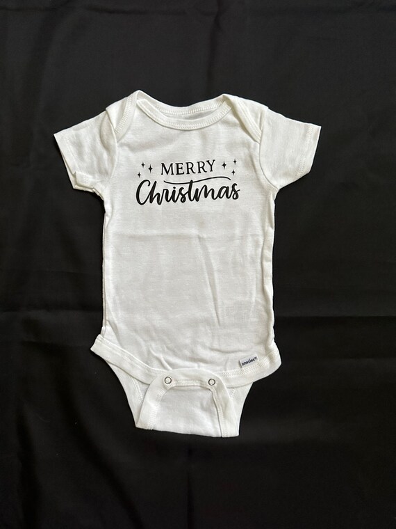 Baby’s Merry Christmas onesie- Christmas gift for new parents- baby onesie- christmas pictures