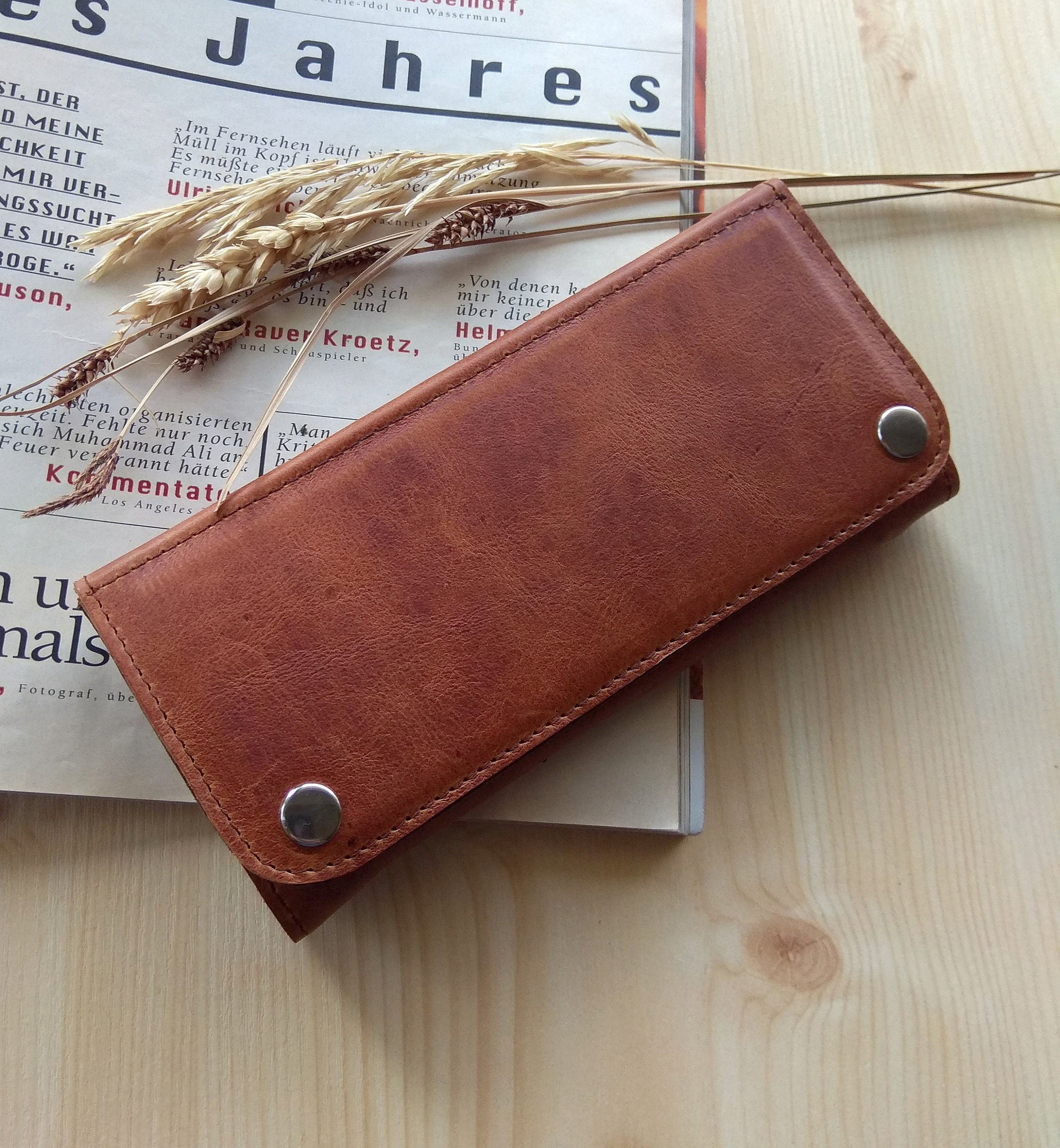 wallet with zipper pocket inside