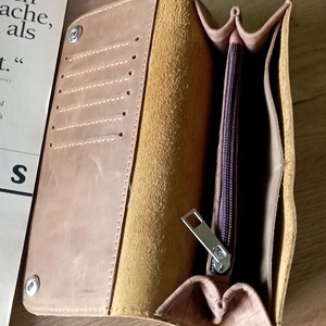 Women's leather wallet Long card holder Minimalist slim wallet zipper pocket holder distressed leather card wallet image 2