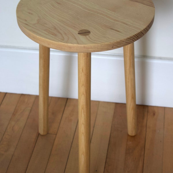 Immediate Dispatch - Solid Ash timber round table with straight turned legs fixed into position with contrasting edges