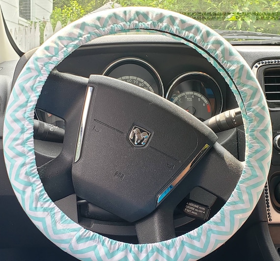 Light blue zig zag print steering wheel cover