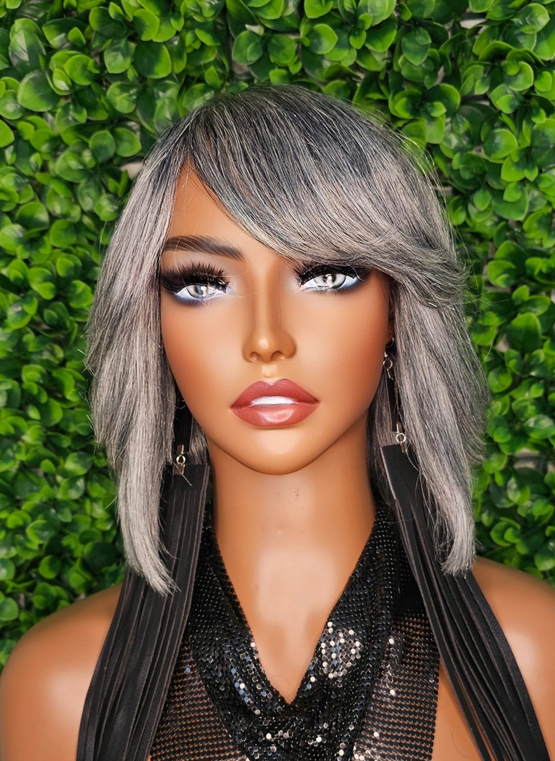 - - Human hair blend gray blonde to brown ombre Bob straight wig. RENERSHOW Ombre Grey Short Bob Wig with Curtain Bangs  main image 3