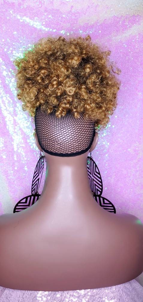レアヴィンテージ アーティストパリアンドール ビッグサイズのカーリーヘアの女性 97246451cc7fa00d59ace68fd72c5b