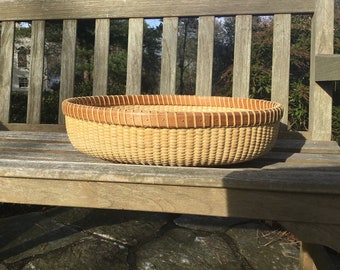18-inch oval Nantucket Style basket tray With extra wide rim