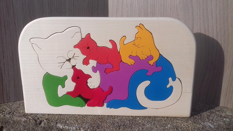 Puzzle en bois chat et chiots pour enfant à partir de 3 ans image 1