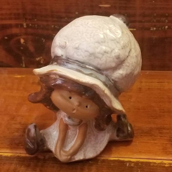 Sweet Vintage Chalkware Little GIRL in BONNET FIGURINE, Big Hat Girl Statuary, Mid Century Decor, Vintage Home Nursery Children's Room Decor