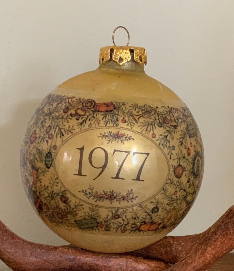 HALLMARK BALL ORNAMENT, 1977 Golden Glass Ball Ornament we Wish You a Merry Christmas With