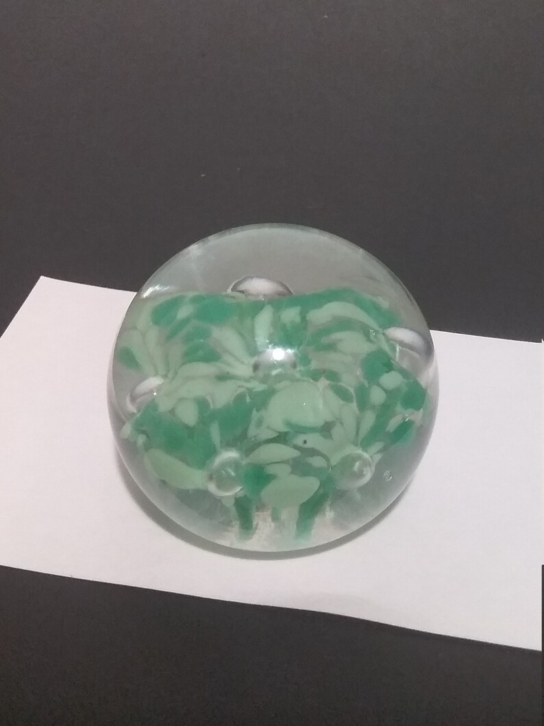 Pretty Round Trumpet FLOWERS GLASS PAPERWEIGHT, Bubble Glass Paperweight, Vintage Green Floral Paperweight, Collectible Art Glass, Office image 6