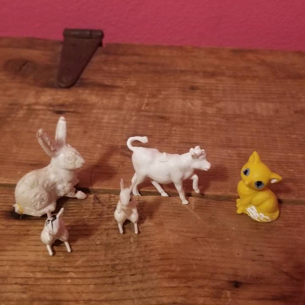 1960s Miniature Hard PLASTIC ANIMAL FIGURINES Toys lot of 5, Vintage Mini plastic Bunny Figures, Vintage Animal Toys, Mini Easter Bunnies