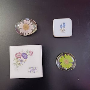 VINTAGE FLORAL MAGNETS Lot of 4, Vintage Kitchen Decor