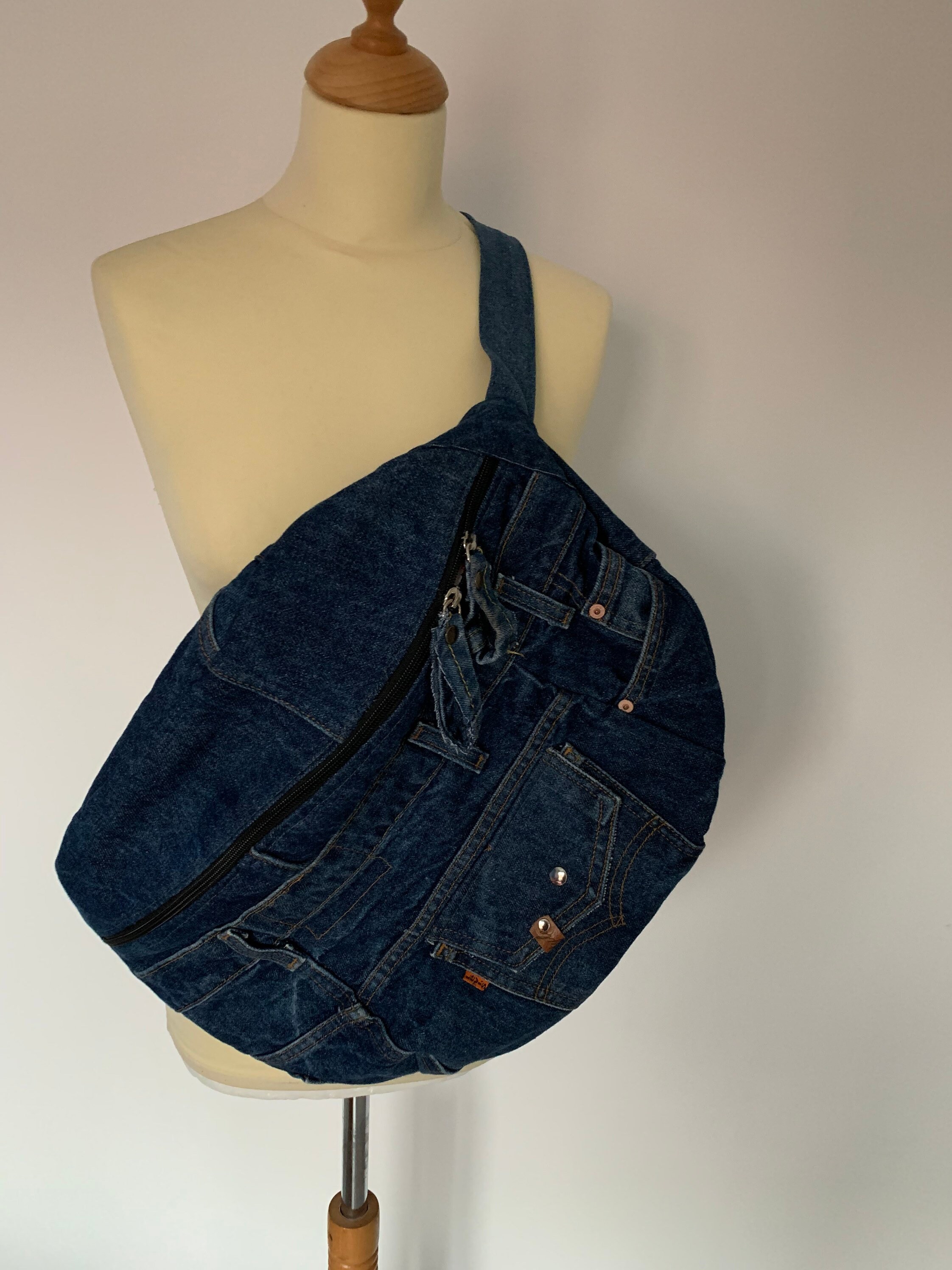 Fanny Pack xxl Oversize bumbag hobotas crossbag recycled Levi's Jeans