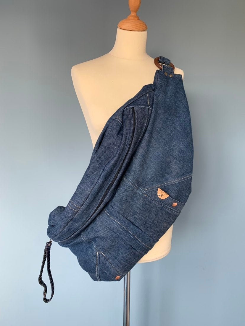 Oversize Fanny pack Bumbag hobo bag made from old Levi's denim