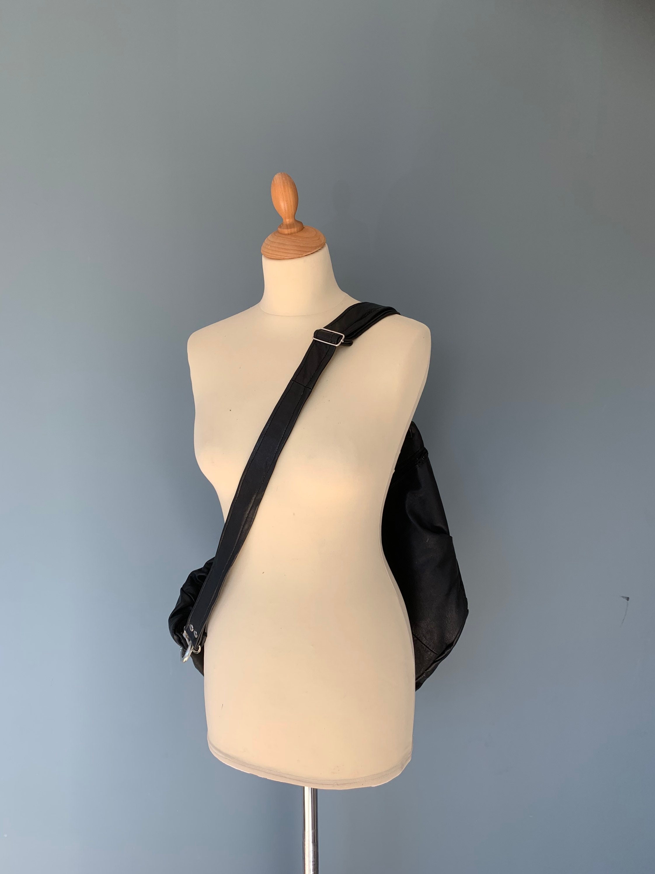 Fanny pack xxl oversize bumbag hobotas crossbodybag black leather