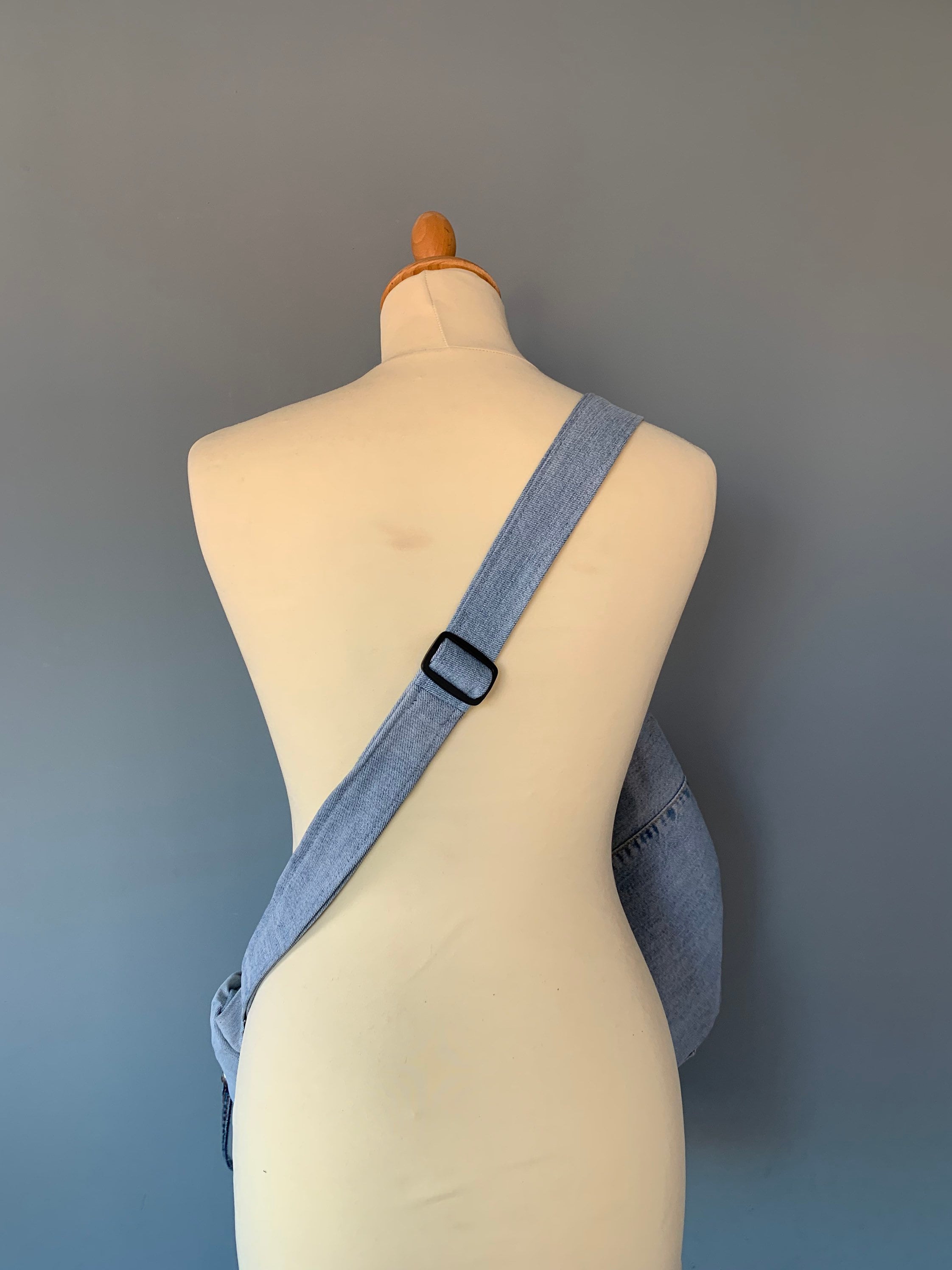 Fanny Pack xxl bumbag hobotas crossbody bag recycled Levi's Jeans