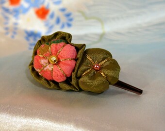 Pink and green Tsumami Kanzashi flower hair clip