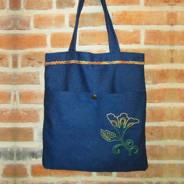 Sac en jean fleur brodée