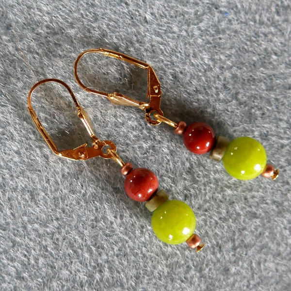 Boucles d'oreilles pierre naturelle semi précieuse jaspe rouge, agate du botswana et jade vert citron