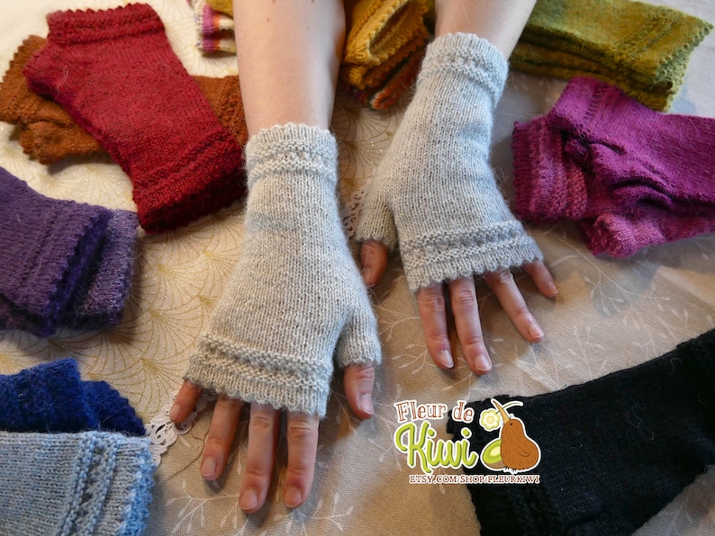 Mittens for women in alpaca wool, pink plum, amethyst, black, denim blue, duck blue, moss green, rust etc... image 1