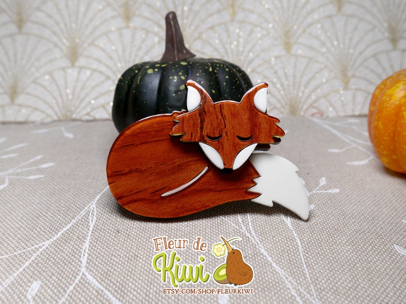 Broche pour vêtement renard, en résine, accessoire vêtement, broche renard, broche automne, accessoire automne, bijou renard, bijou animal, Marron