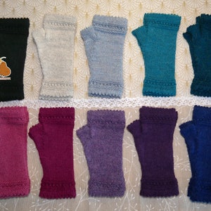 Mittens for women in alpaca wool, pink plum, amethyst, black, denim blue, duck blue, moss green, rust etc... image 6