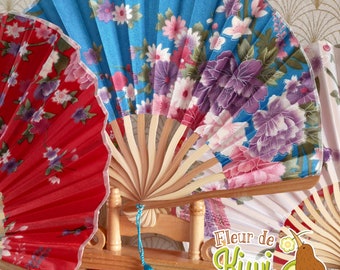 Rounded foldable fan with case, women's fan, Elegant, Japanese style, wedding accessory, gift idea, heat wave, summer