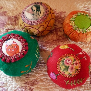 Pique pins couture embroidery Mother&#39;s Day gift