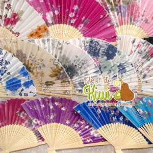 Japanischer Faltfächer, Seide und Bambus, eleganter Fächer, Sommeraccessoire, Hitze, Hitzewelle, Partyzubehör, Hochzeit, Partygeschenkidee