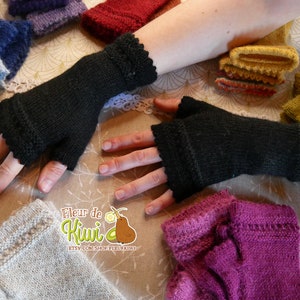 Mittens for women in alpaca wool, pink plum, amethyst, black, denim blue, duck blue, moss green, rust etc... Black