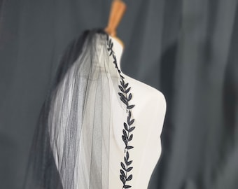 Black Leaf Lace Trim One-tier Veil | Bridal Veil | Wedding Veil | Lace Veil | Leaf Veil