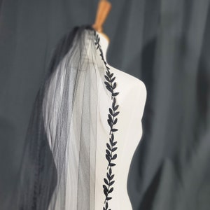 Black Leaf Lace Trim One-tier Veil | Bridal Veil | Wedding Veil | Lace Veil | Leaf Veil