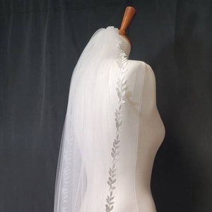 Leaf Lace Trim One-tier Veil | Bridal Veil | Wedding Veil | Lace Veil | Leaf Veil