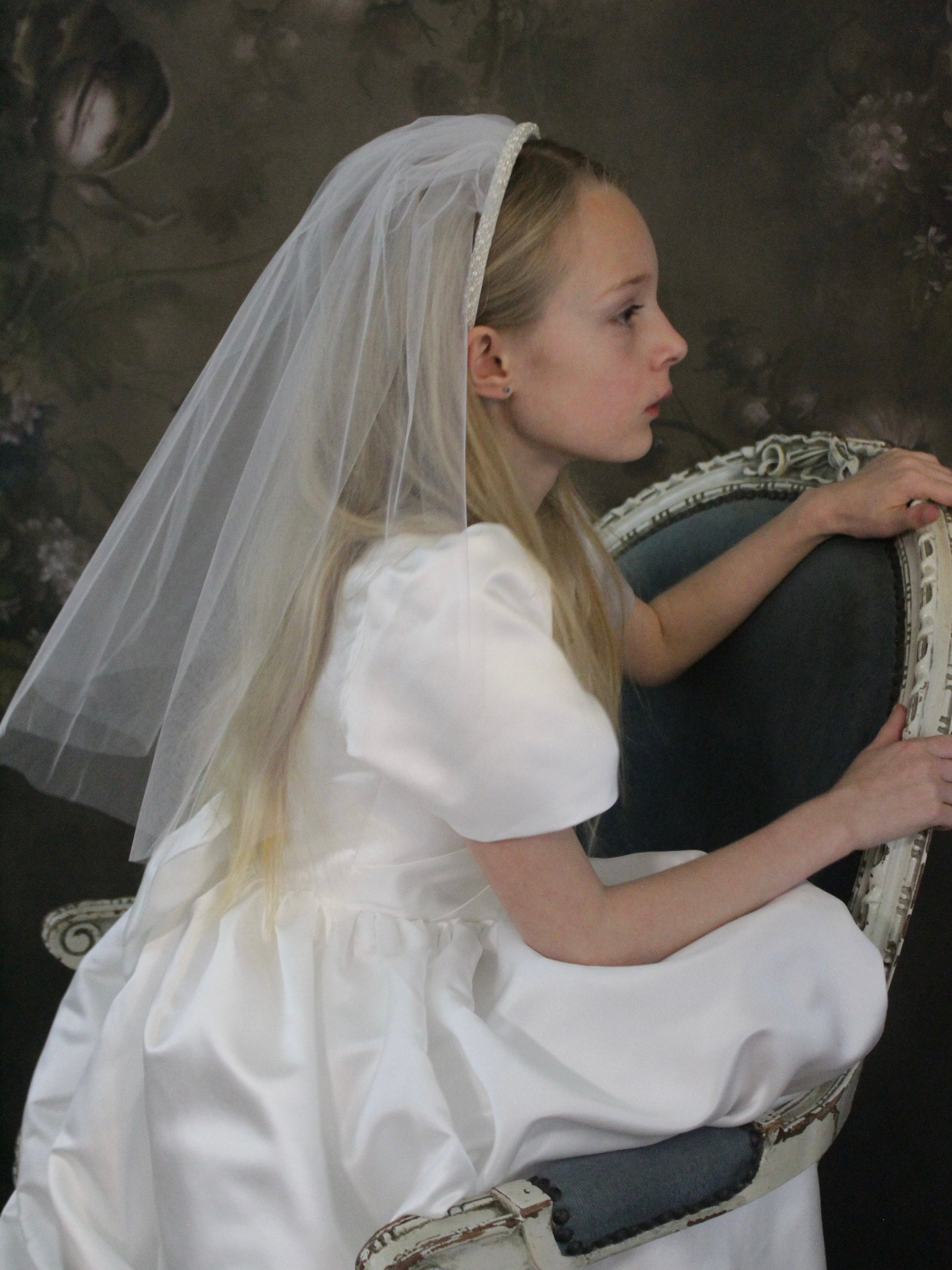 With or Without Veil | Pearl Beaded Satin Headband Veil  display picture 1