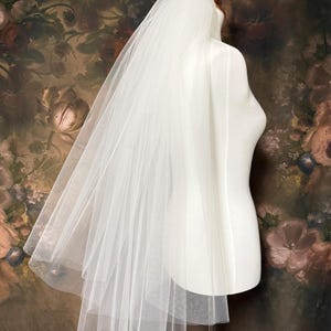 Full Volume Two Tier Veil image 2