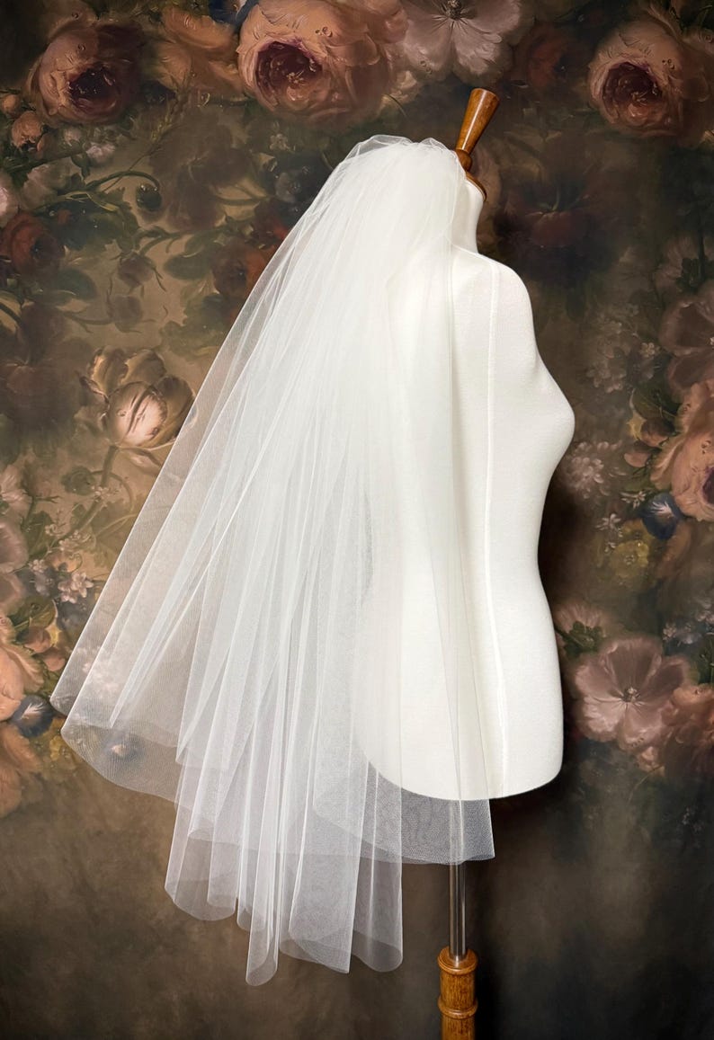 Full Volume Two Tier Veil image 2