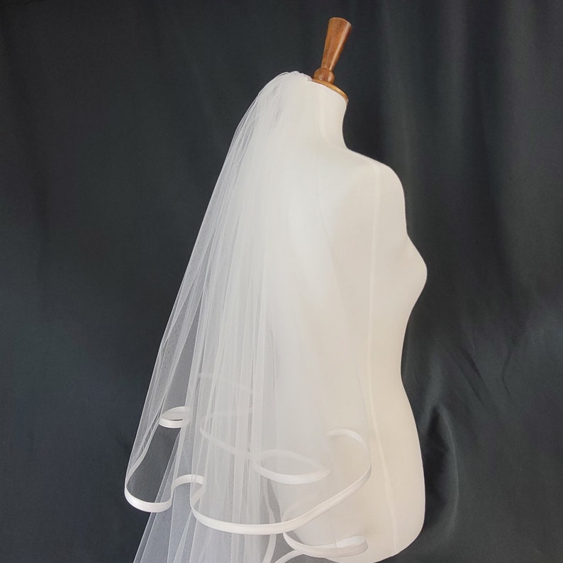 Two Tier Infinity Veil with Satin Bias Trim image 2