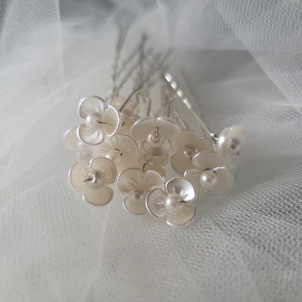 Floral Crystal Hairpins-3 Petal Flower | Bridal Hair Pins -Special Occasion- Prom- Bridesmaid- Mother of the Bride Groom-Formal-Hair Jewelry