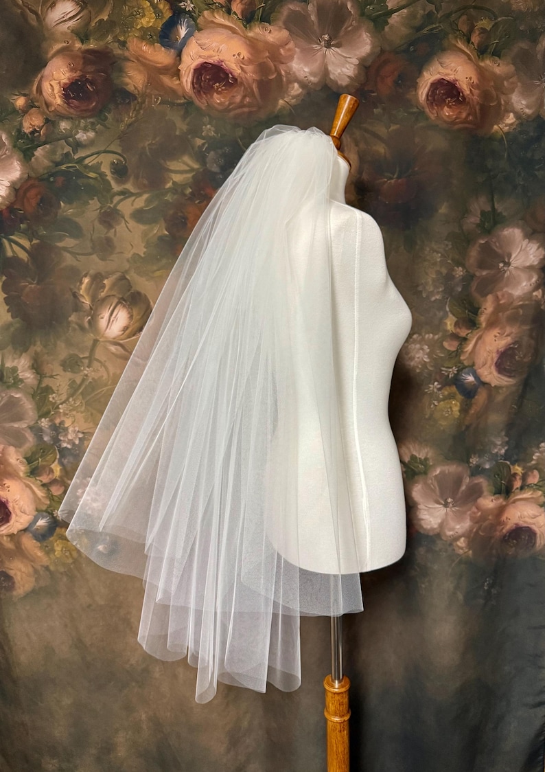 Full Volume Two Tier Veil image 1