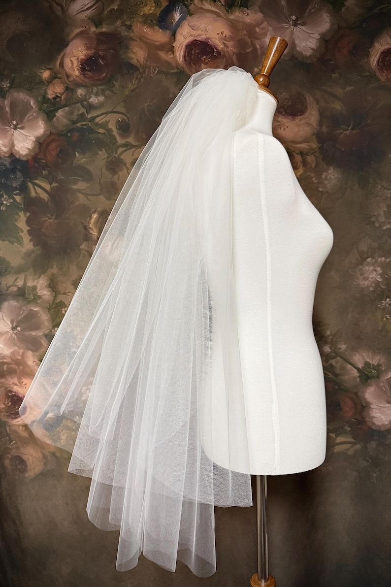 Full Volume Two Tier Veil image 3